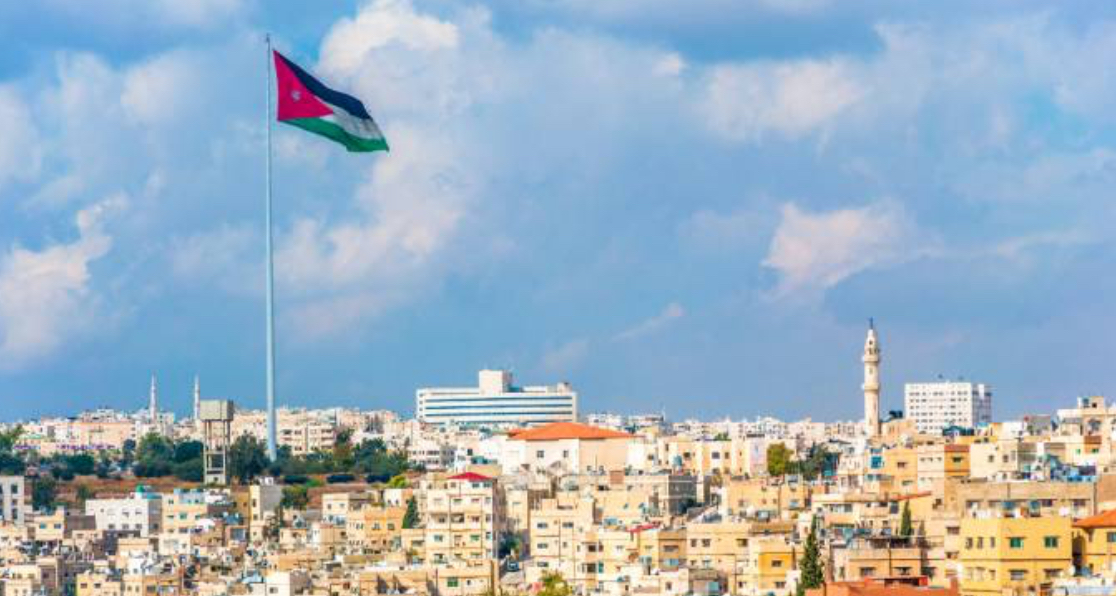 طقس حار نسبيا في اغلب المناطق حتى السبت