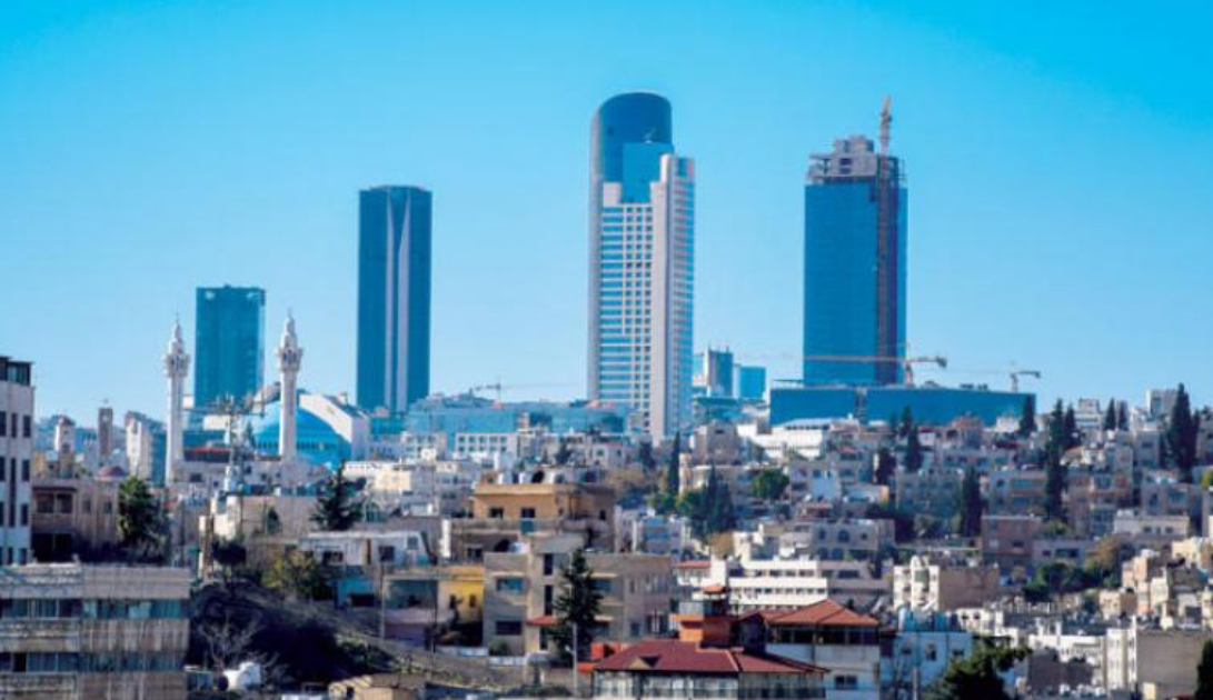 طقس حار نسبيًا حتى السبت