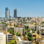 طقس حار نسبيًا حتى الاحد