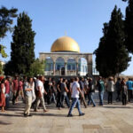 الحاخام المتطرف يهودا غليك يقود اقتحام عشرات المستوطنين للأقصى​ 