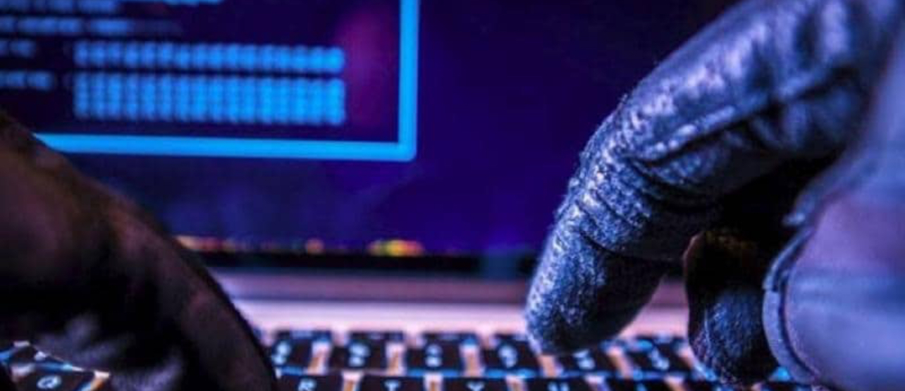 الجرائم الإلكترونية تنصح بتحديث تطبيقات المحادثة