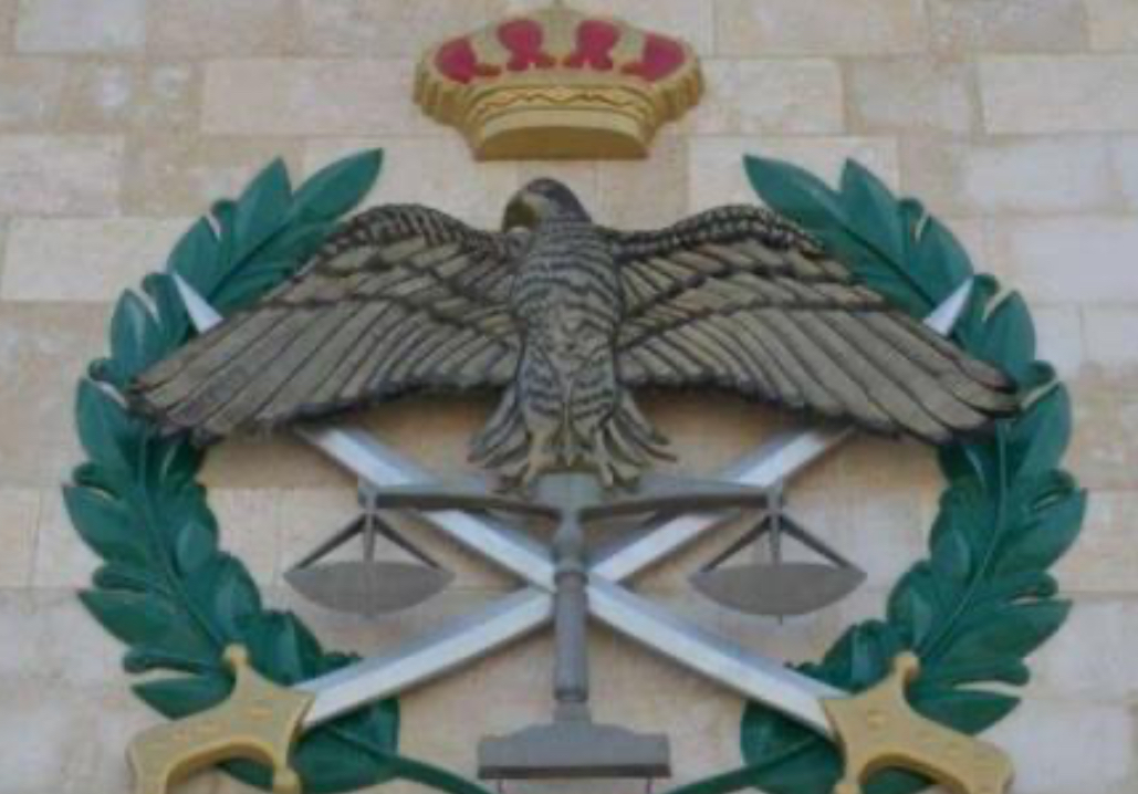 القبض على 4 من سارقي شركة في عمّان بحوزتهم جزء من المبلغ القبض على 4 من سارقي شركة في عمّان بحوزتهم جزء من المبلغ