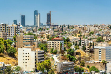 طقس حار نسبيًا اليوم وصيفيًا اعتياديا حتى الخميس