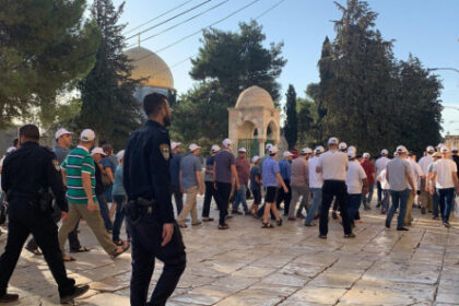 الأردن يدين اقتحام المستوطنين المسجد الأقصى وما رافقه من ممارسات تستهدف تدنيسه