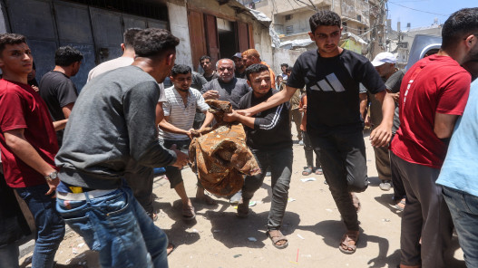 أثناء تجمعهم للوصول إلى المساعدات.. 27 شهيدا في غزة صباح الثلاثاء  أثناء تجمعهم للوصول إلى المساعدات.. 27 شهيدا في غزة صباح الثلاثاء