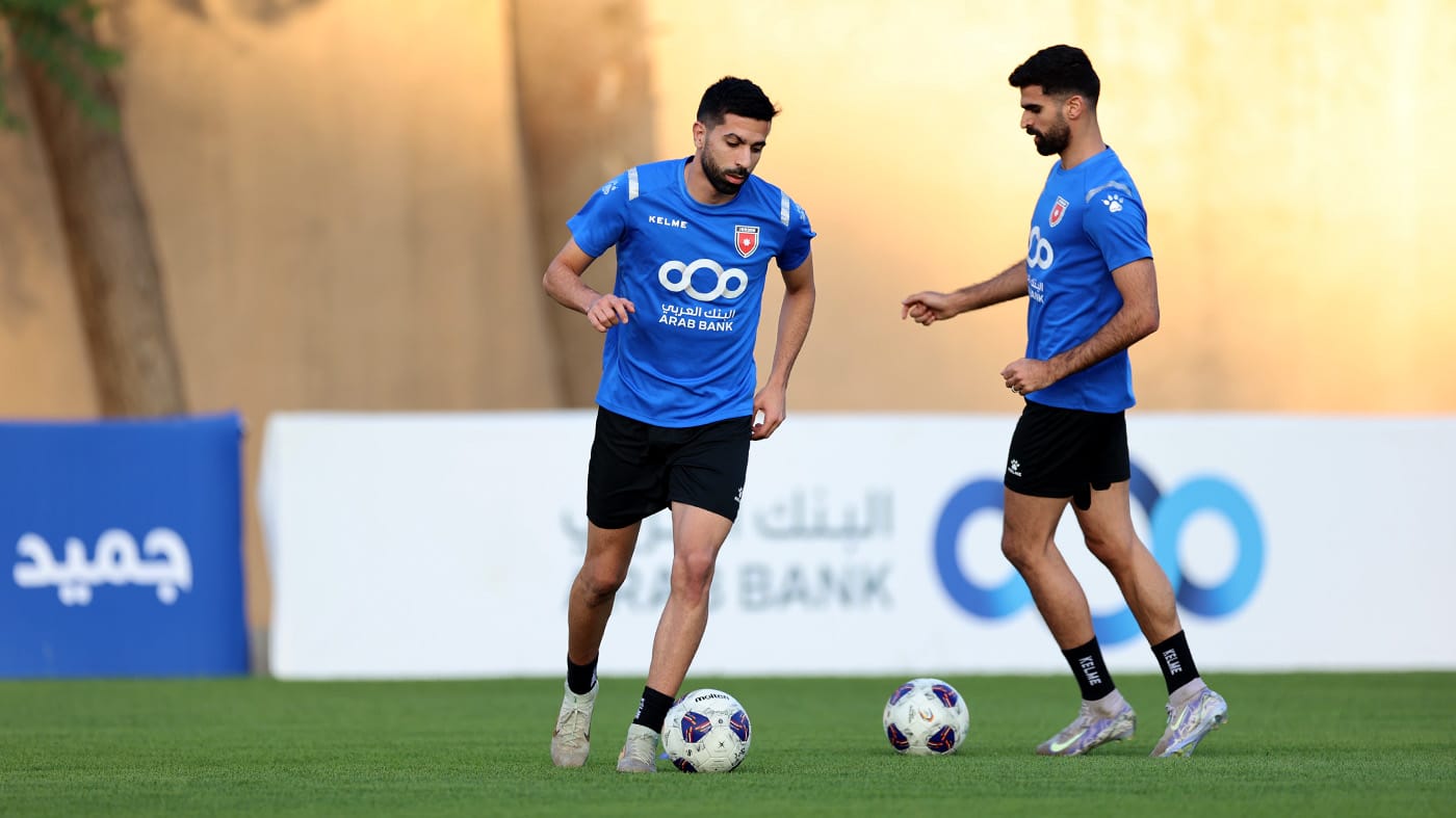 المنتخب الوطني لكرة القدم يلتقي نظيره العراقي غدا بتصفيات المونديال المنتخب الوطني لكرة القدم يلتقي نظيره العراقي غدا بتصفيات المونديال