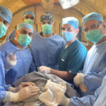 المستشفى الميداني الأردني غزة/6 يجري عملية ل استخراج شظية كبيرة الحجم من طفل