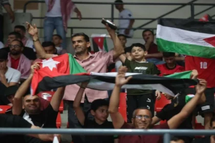 13 موقعا لشاشات عرض تبث مباراة المنتخب الوطني مع العراق