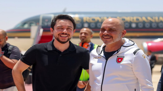 ولي العهد: كل الشكر للأمير علي لدعمه وجهوده بتأهل النشامى لكأس العالم ولي العهد: كل الشكر للأمير علي لدعمه وجهوده بتأهل النشامى لكأس العالم