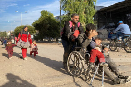 الاحتلال يجبر الفلسطينيين على النزوح قسرا من مناطق في شمال غزة​ 