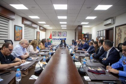 عناب: إطلاق غرفة عمليات خاصة بالقطاع السياحي
