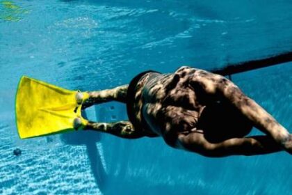 برونزية لـ “الدردساوي” ببطولة العالم لسباحة الزعانف