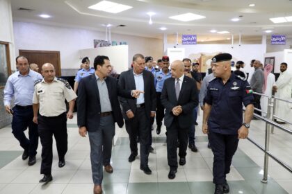 وزير الداخلية يتفقد مركز حدود جابر ويؤكد استمرار تطوير البنية التحتية