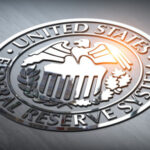 الفيدرالي الأميركي يبقي على أسعار الفائدة دون تغيير