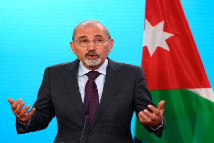 الصفدي: إنهاء الاحتلال هو السبيل لتحقيق الأمن والاستقرار بالمنطقة