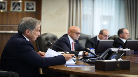 الموافقة على السير في إجراءات إعادة هيكلة هيئة تنظيم النقل البري الموافقة على السير في إجراءات إعادة هيكلة هيئة تنظيم النقل البري