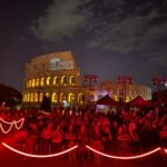 إضاءة الكولوسيوم في روما بألوان البترا الوردية