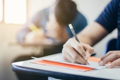 طلبة “التوجيهي” يتقدمون للامتحان الرابع غدا