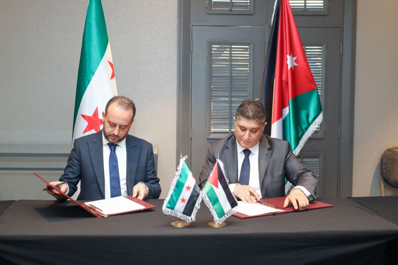 اتفاق أردني سوري على تسهيل التجارة وحركة الركاب وانسياب البضائع اتفاق أردني سوري على تسهيل التجارة وحركة الركاب وانسياب البضائع