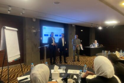 وزارة الاقتصاد الرقمي والريادة تواصل مشروع تطوير أداء موظفي مراكز الخدمات الحكومية في العقبة
