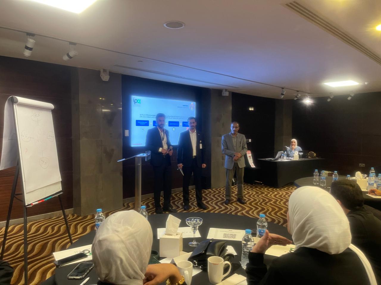 وزارة الاقتصاد الرقمي والريادة تواصل مشروع تطوير أداء موظفي مراكز الخدمات الحكومية في العقبة وزارة الاقتصاد الرقمي والريادة تواصل مشروع تطوير أداء موظفي مراكز الخدمات الحكومية في العقبة