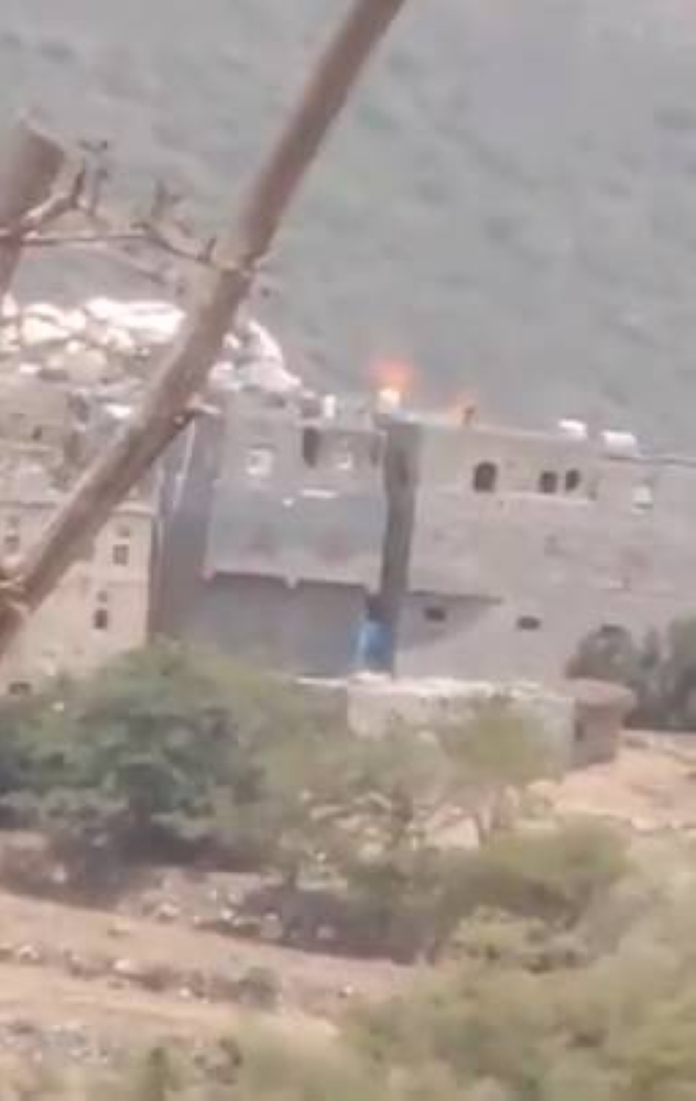 الشبكة اليمنية: الحوثي يصفي معلم قرآن ويصيب زوجته بجروح خطيرة الشبكة اليمنية: الحوثي يصفي معلم قرآن ويصيب زوجته بجروح خطيرة