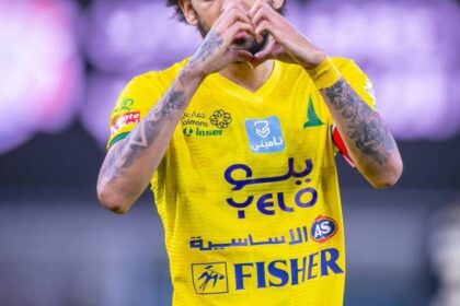 البرتغالي مارتينيز يودّع الخليج