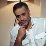 مدير أعمال فضل شاكر لـ«عكاظ»: بوسترات حفل الدوحة مزوّرة