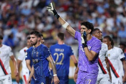 «الأخطبوط» و«الصخرة».. ثنائي الهلال يتصدر التشكيل المثالي لثُمن نهائي المونديال