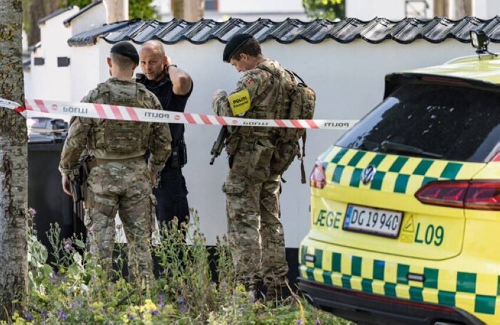 الشرطة الدنماركية تحقق في طرد مشبوه تسلمته السفارة الإسرائيلية الشرطة الدنماركية تحقق في طرد مشبوه تسلمته السفارة الإسرائيلية