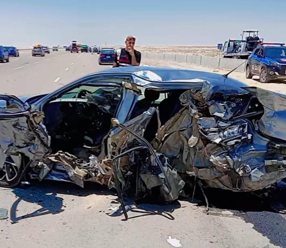 مأساة على طريق العلمين.. مصرع أسرة مصرية كاملة في حادث سير مأساة على طريق العلمين.. مصرع أسرة مصرية كاملة في حادث سير