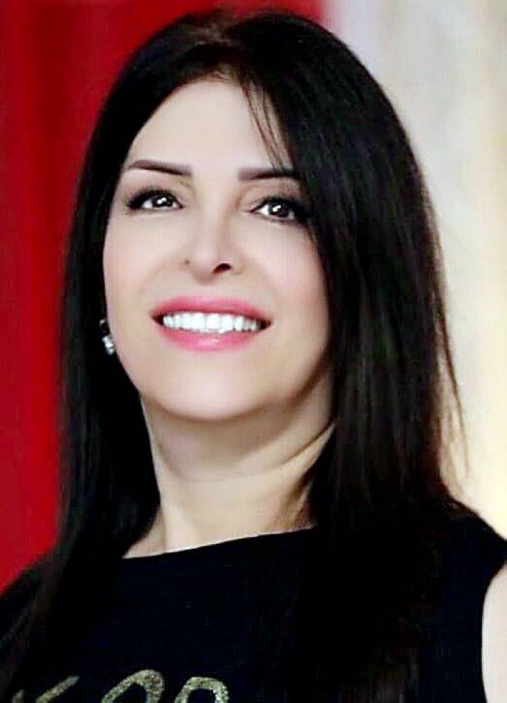 قمرٌ لا تخمدُ أنفاسه قمرٌ لا تخمدُ أنفاسه