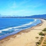 كارثة صيفية في أمريكا.. بكتيريا قاتلة تغلق أكثر من 100 شاطئ