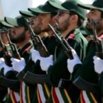 سويسرا تعيد فتح سفارتها في طهران.. ومقتل عنصرين من الحرس الإيراني