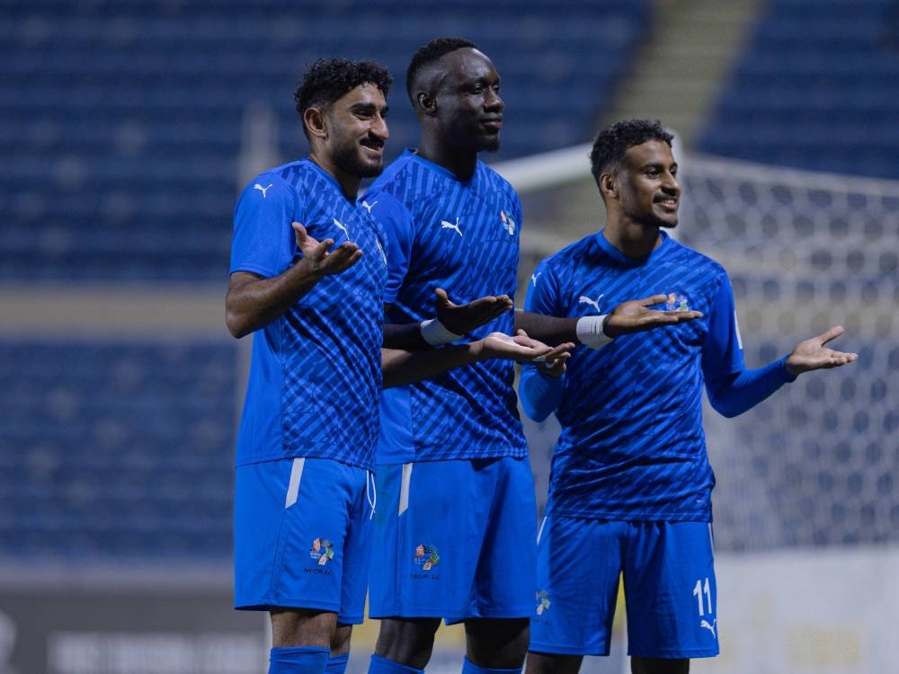 نيوم يشكر مهاجمه السنغالي مباي دياني