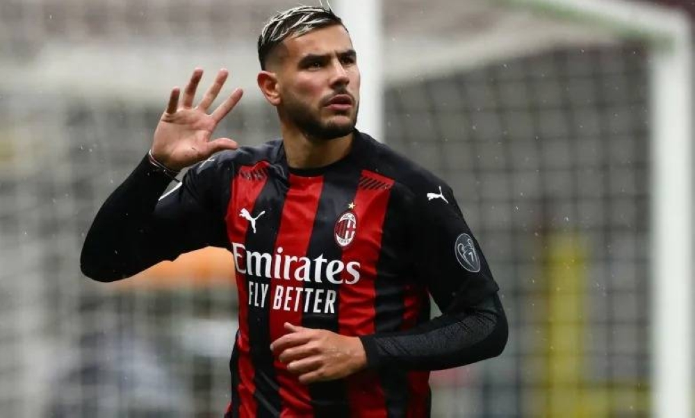 مقابل 25 مليون يورو.. الهلال يحسم صفقة ثيو هيرنانديز