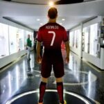 متحف رونالدو يخطف الأضواء في هونغ كونغ.. والزي السعودي حاضر