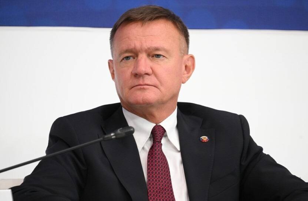 بعد ساعات من إطاحة بوتين به.. انتحار وزير النقل الروسي بعد ساعات من إطاحة بوتين به.. انتحار وزير النقل الروسي