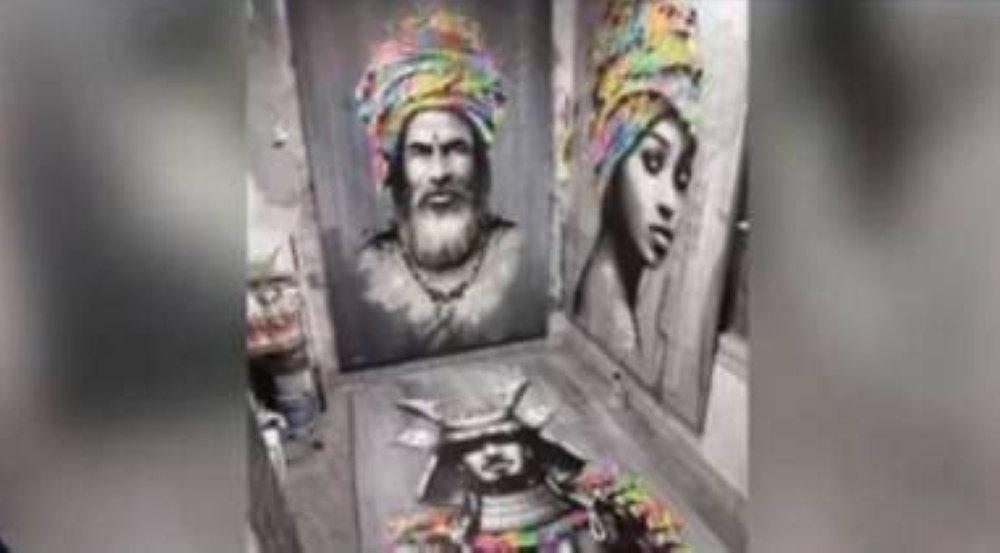 تشكيلي فرنسي: مها الصغير سرقت لوحات رسمتُها في 2017 تشكيلي فرنسي: مها الصغير سرقت لوحات رسمتُها في 2017