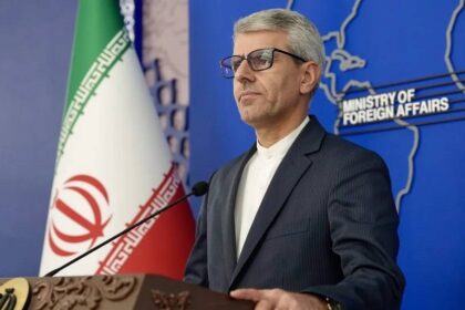 هل طلبت طهران الاجتماع مع واشنطن ؟