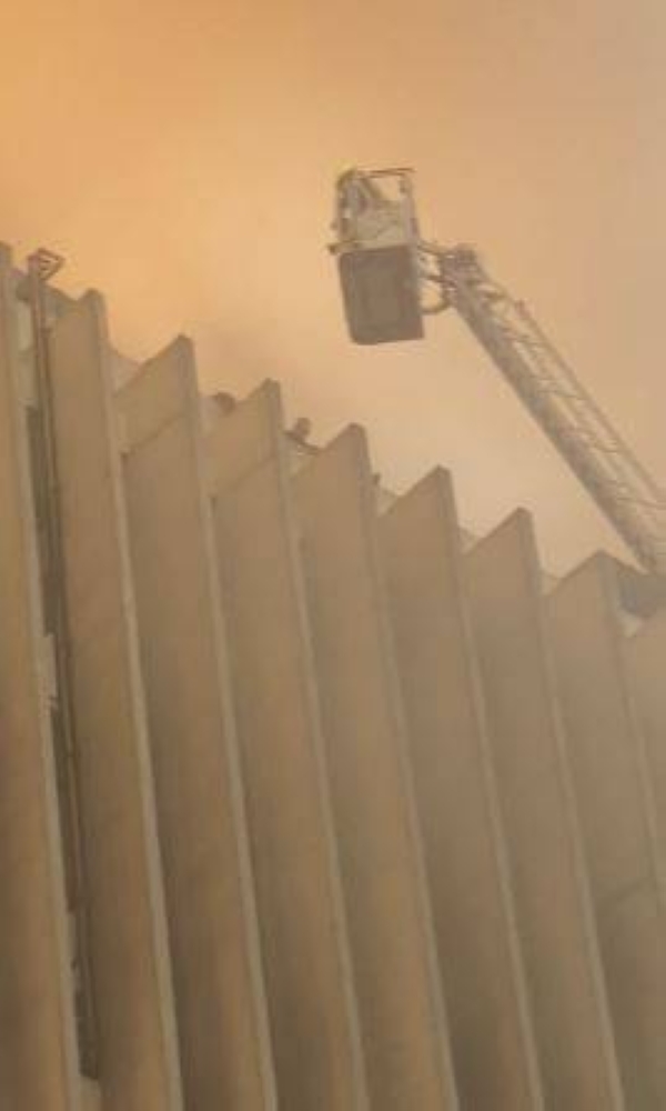 حريق سنترال رمسيس يُشل الاتصالات ويُخلف ضحايا في القاهرة حريق سنترال رمسيس يُشل الاتصالات ويُخلف ضحايا في القاهرة