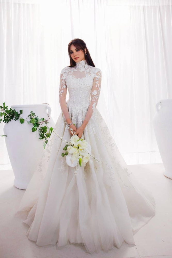 آمال ماهر بالفستان الأبيض «زواج أم ترويج لألبوم جديد»؟