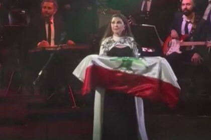 ماجدة الرومي ترفع علم لبنان وترد على منتقديها في افتتاح حفلها بمهرجان «أعياد بيروت»