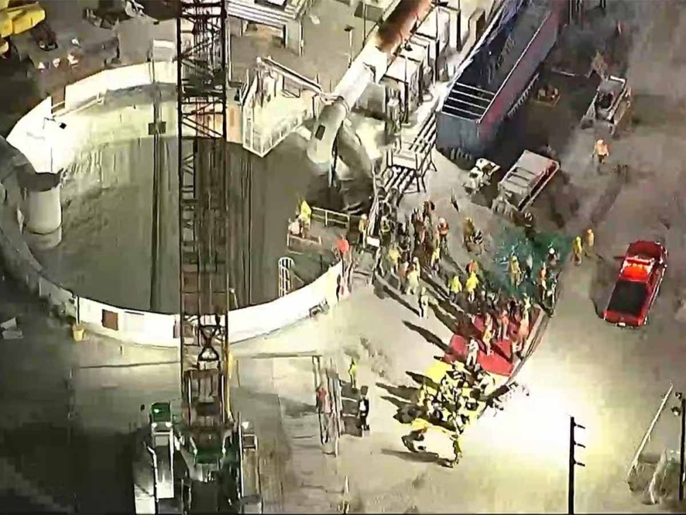 إنقاذ 31 عاملاً بعد انهيار نفق في لوس أنجلوس إنقاذ 31 عاملاً بعد انهيار نفق في لوس أنجلوس