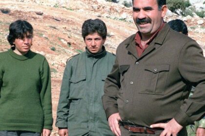 حزب العمال الكردستاني ينزع سلاحه رسمياً.. اليوم