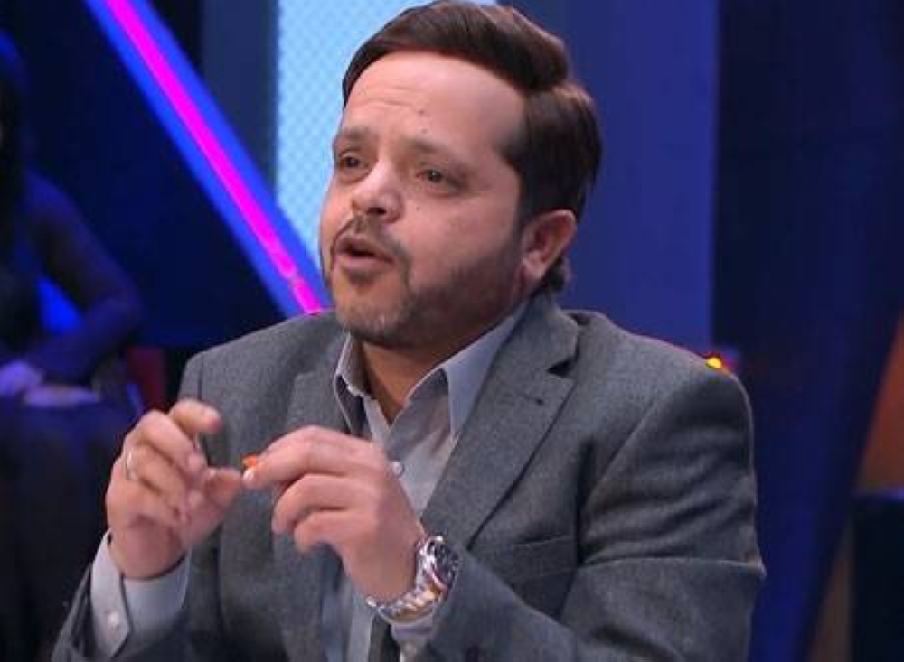 محمد هنيدي لـ«عكاظ»: أنا بخير.. استعدوا لعرض مسرحي جديد محمد هنيدي لـ«عكاظ»: أنا بخير.. استعدوا لعرض مسرحي جديد