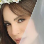 تأكيداً لـ«عكاظ».. آمال ماهر تظهر بفستان زفاف وتروّج لأغنيتها الجديدة