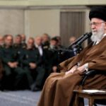 الحرس الثوري ينعى مستشاراً سابقاً لخامنئي