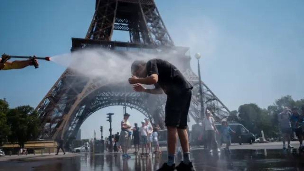 حرّ قياسي يضرب أوروبا.. 46 مئوية وتأهب في 4 دول حرّ قياسي يضرب أوروبا.. 46 مئوية وتأهب في 4 دول