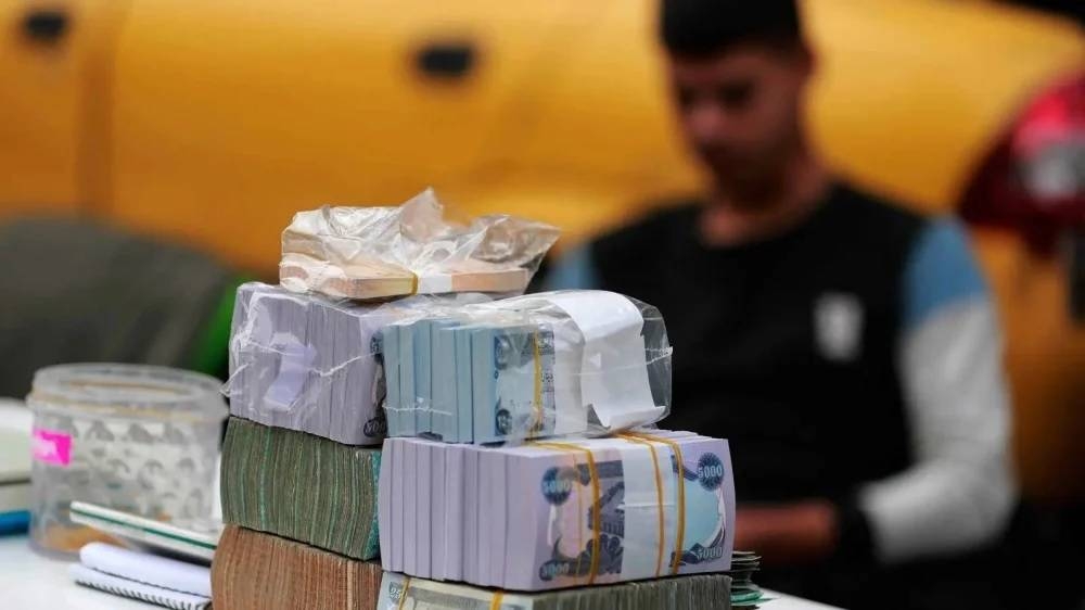 كيف أسقطت «الصقور العراقية» مختلسة الـ160 مليون دولار كيف أسقطت «الصقور العراقية» مختلسة الـ160 مليون دولار